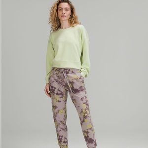 Lululemon Perfectly Oversized Cropped Crew
*Softstreme